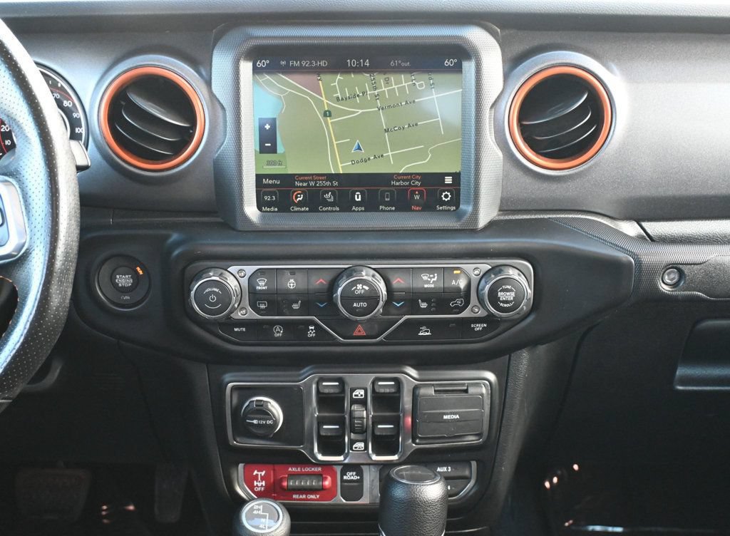 Used 2022 Jeep Gladiator Mojave w/ Cold Weather Group AWD/4WD image 17