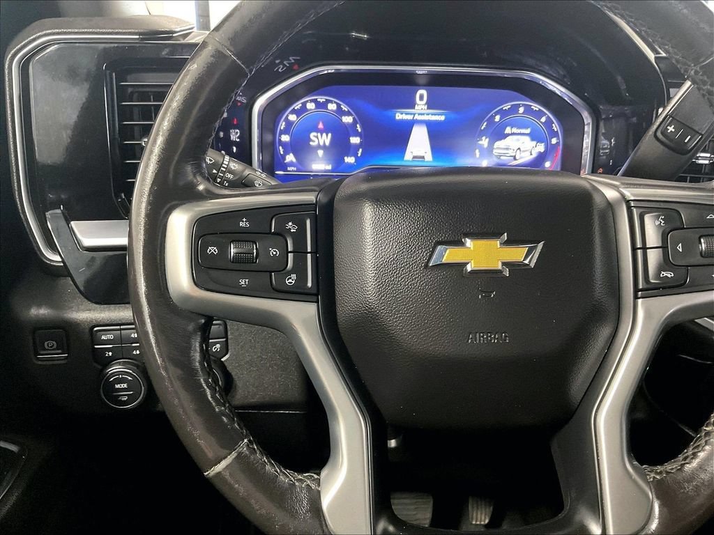 Used 2022 Chevrolet Silverado 1500 LT AWD/4WD image 21