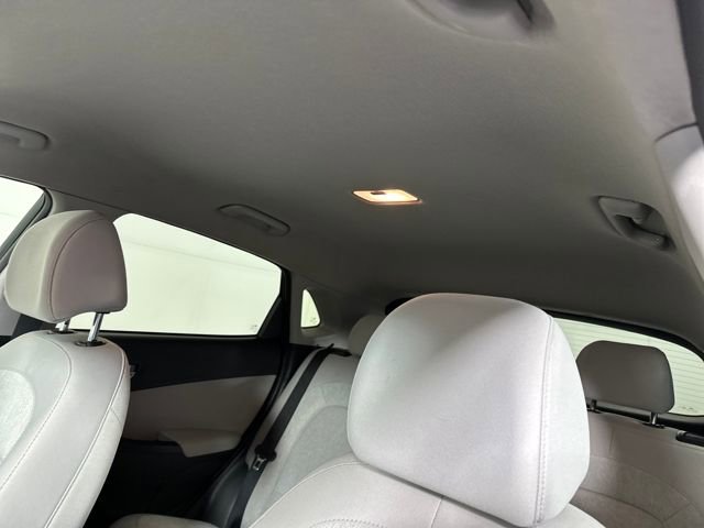 Used 2023 Hyundai Kona SE image 12