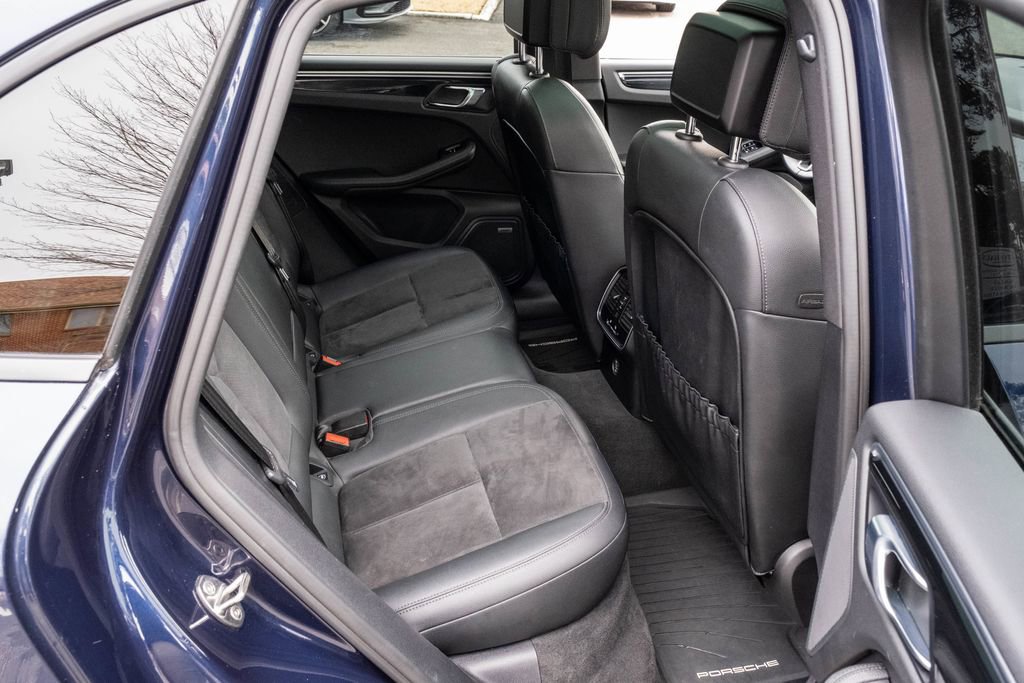 Used 2018 Porsche Macan Sport Edition image 32