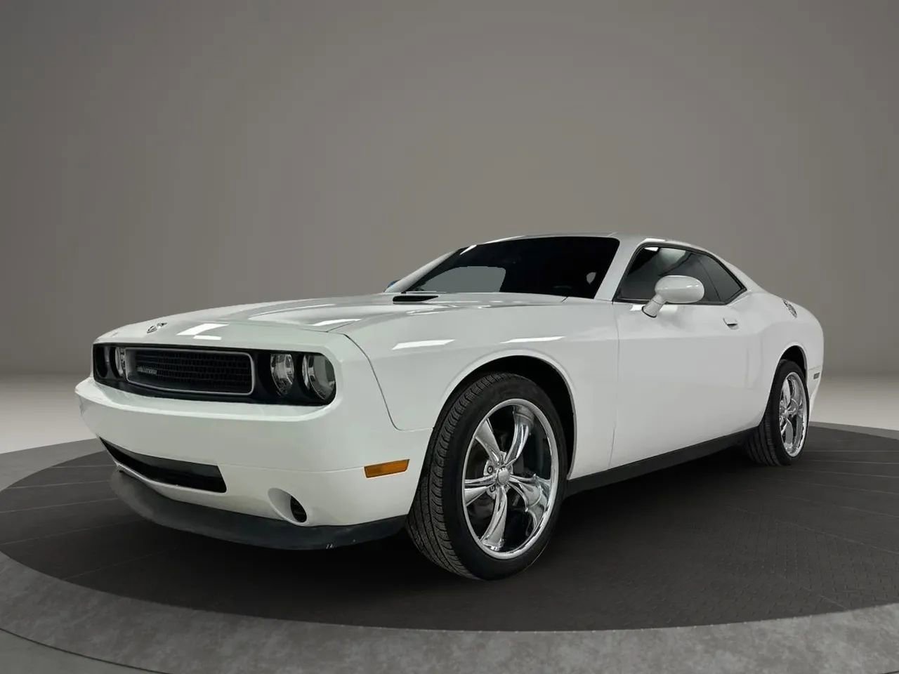 Used 2014 Dodge Challenger SXT w/ Sound Group RWD image 1