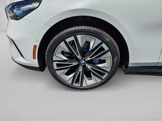 New 2026 BMW i5 eDrive40 RWD image 10