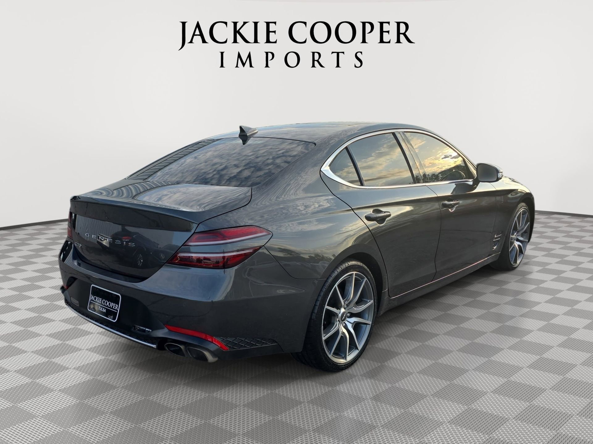 Used 2022 Genesis G70 2.0T w/ Prestige Package RWD image 5