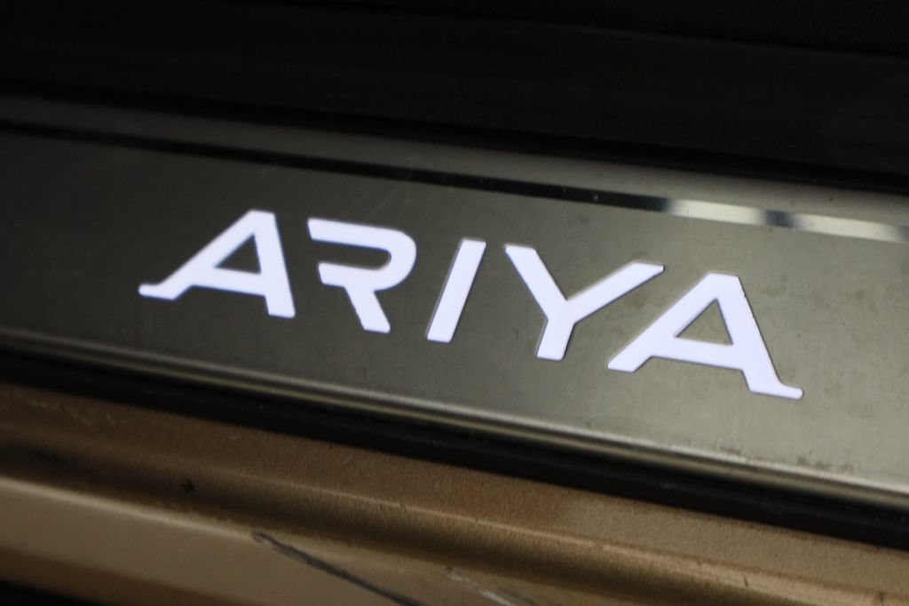 Used 2023 Nissan Ariya FWD image 17