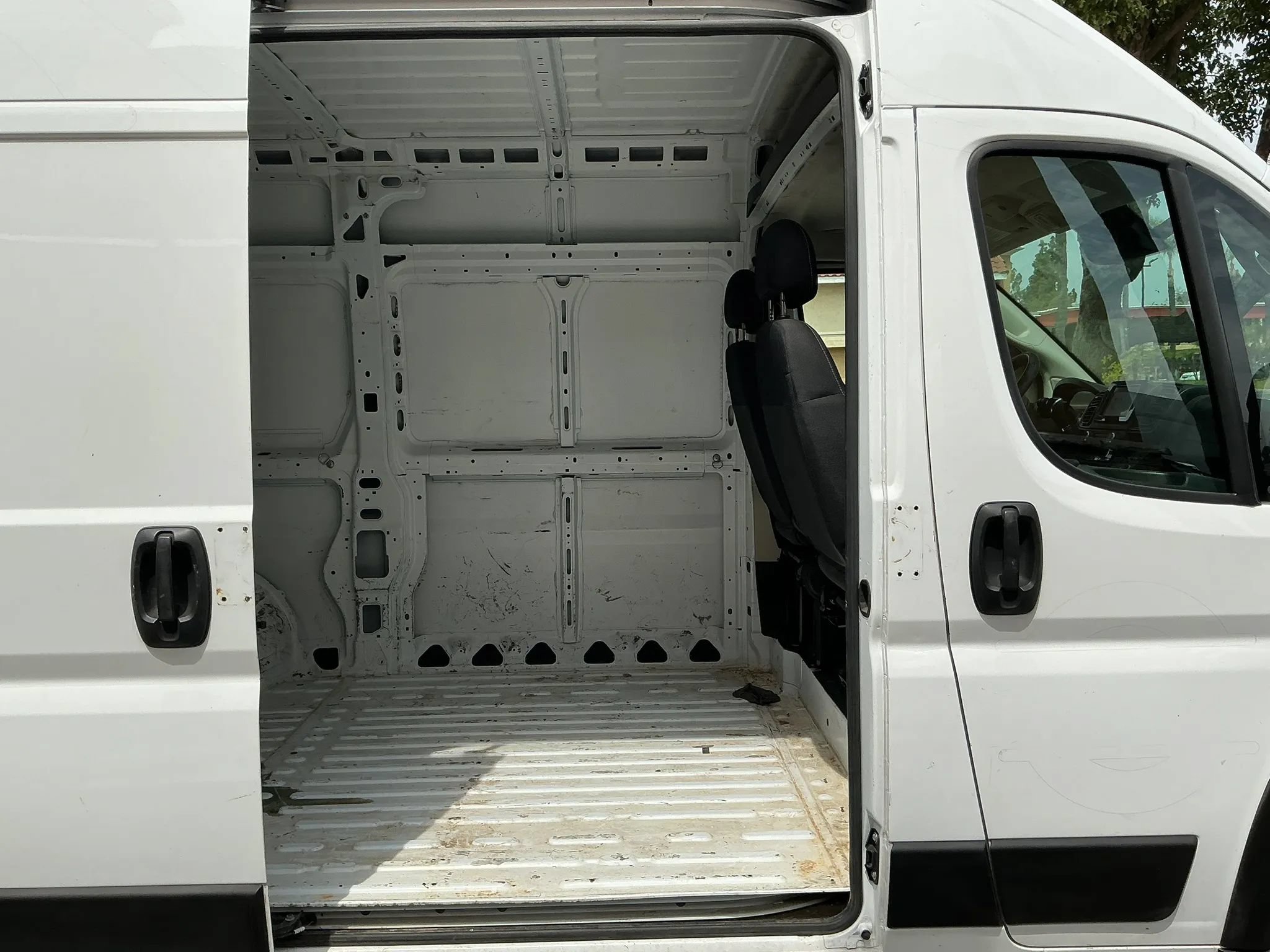 Used 2022 RAM ProMaster 2500 FWD image 14