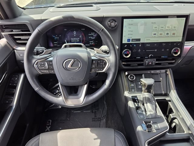 Used 2024 Lexus GX 550 AWD/4WD image 13