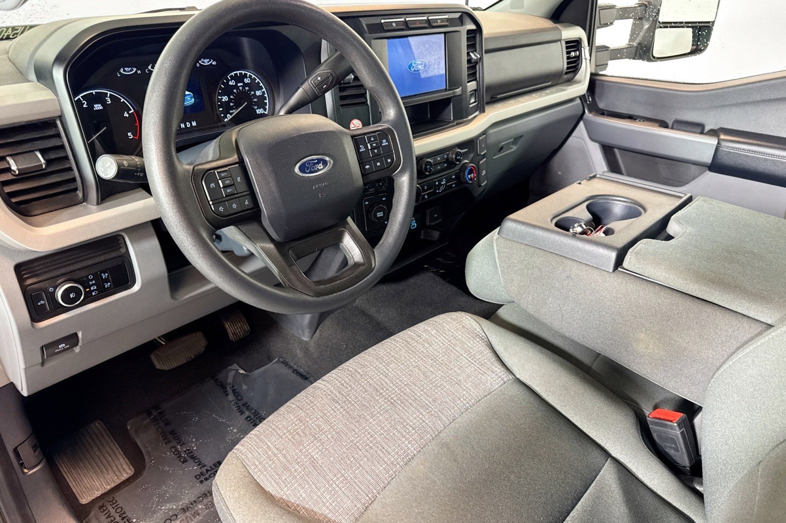 Used 2024 Ford F250 XLT image 9
