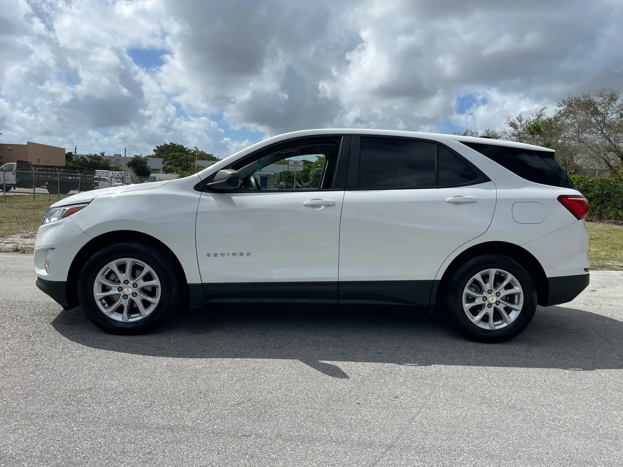 Used 2021 Chevrolet Equinox LS w/ LS Convenience Package FWD image 8