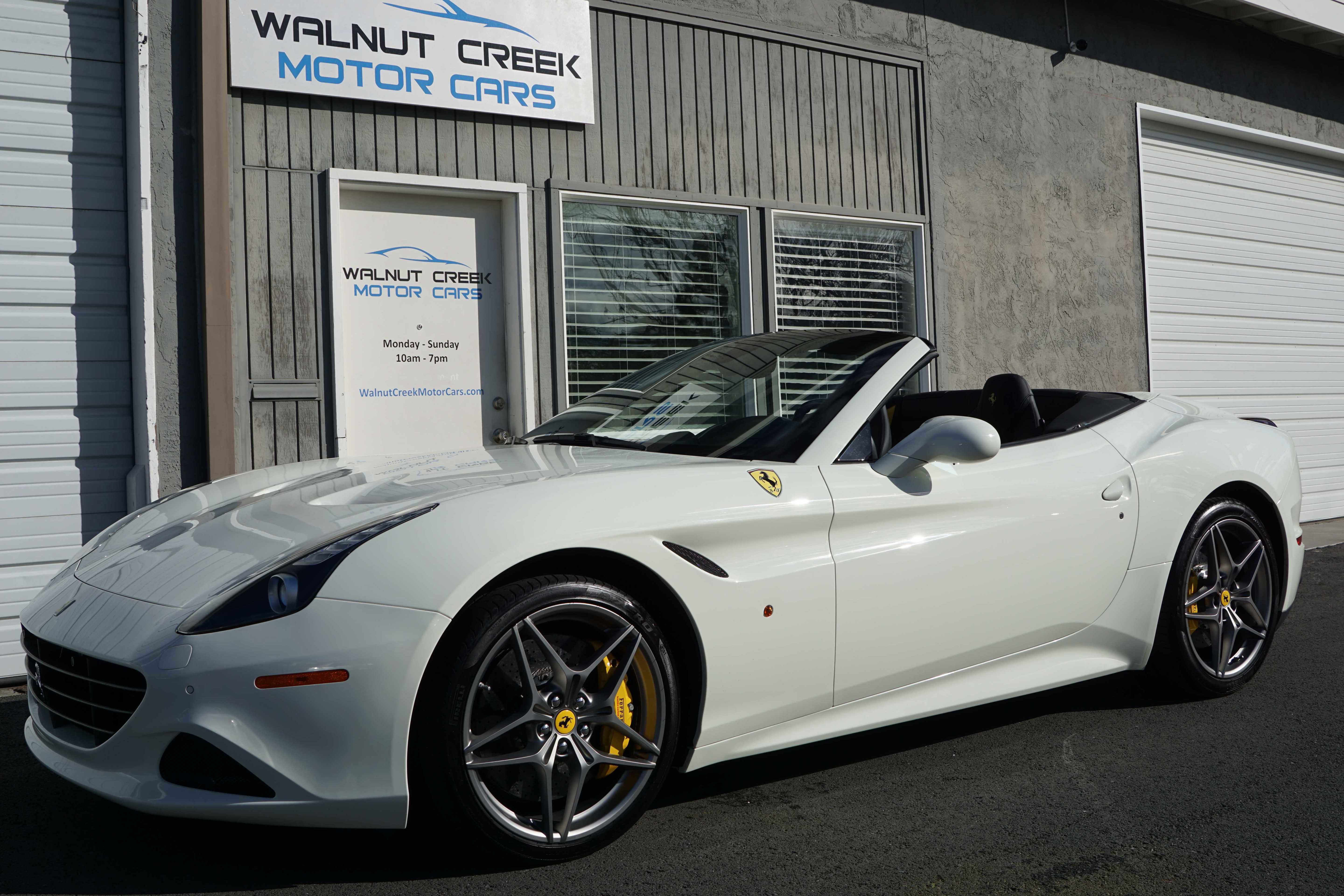 Used 2017 Ferrari California T image 43