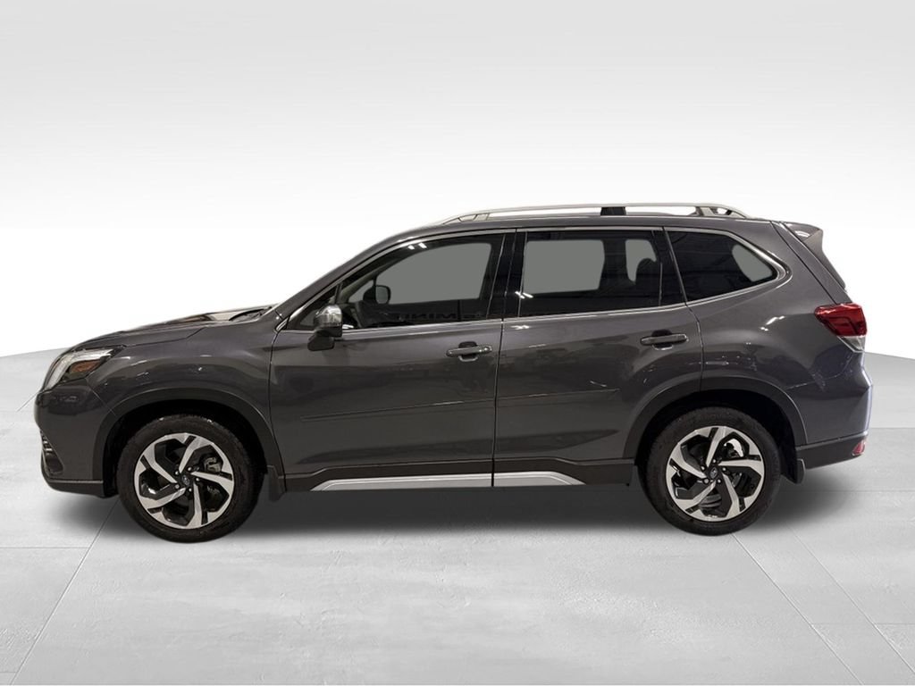 Used 2023 Subaru Forester Touring AWD/4WD image 2