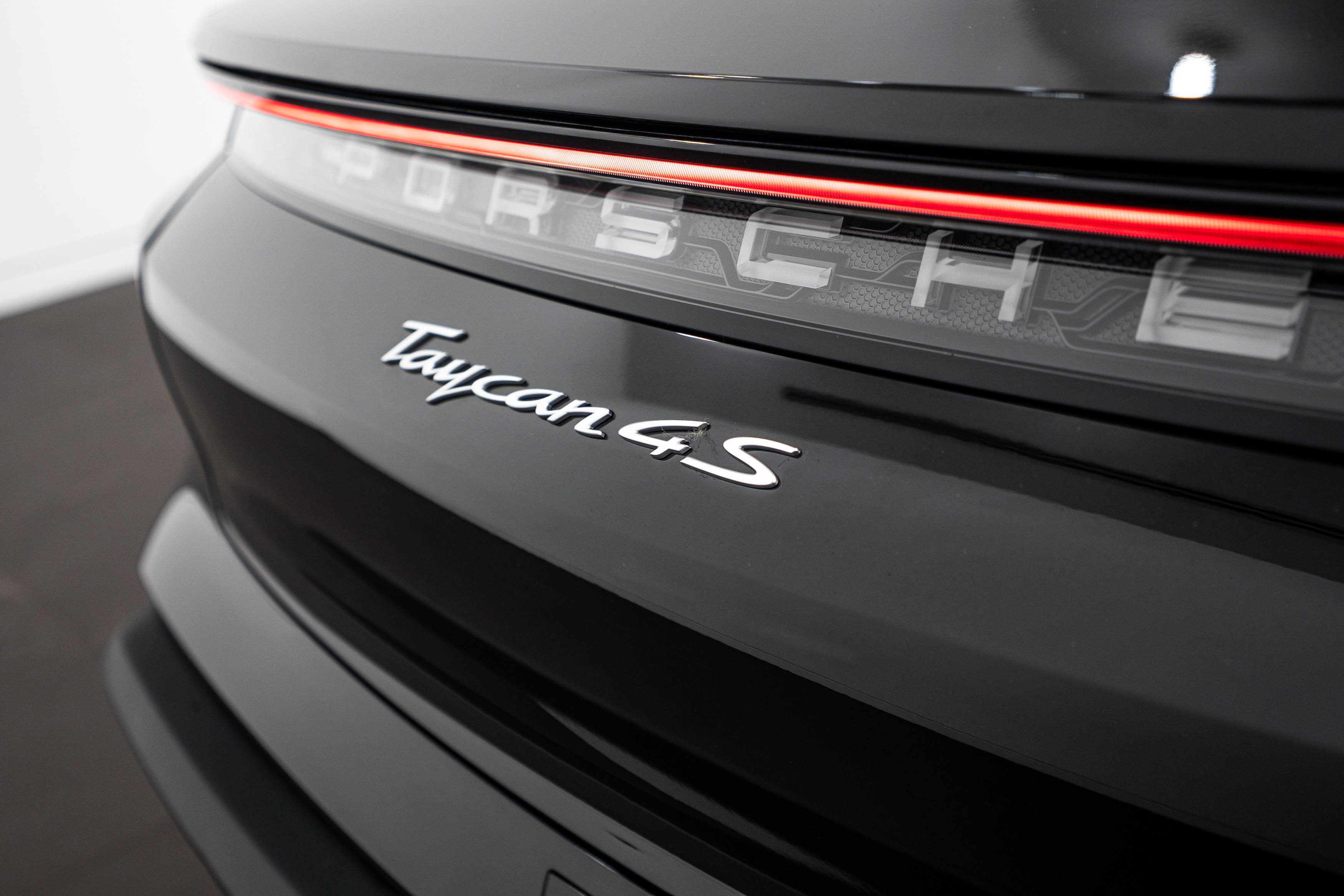Certified 2022 Porsche Taycan 4S AWD/4WD image 26