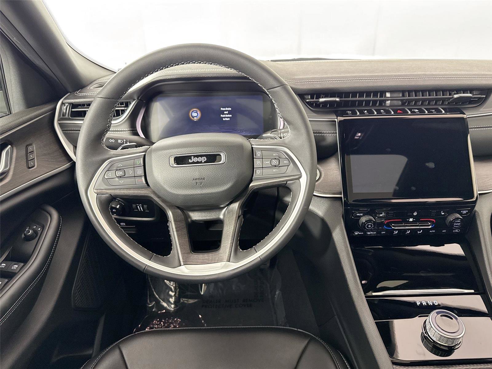 Used 2025 Jeep Grand Cherokee Limited image 32