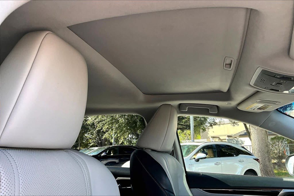 Used 2019 Lexus RX 350 FWD w/ Navigation Package image 13