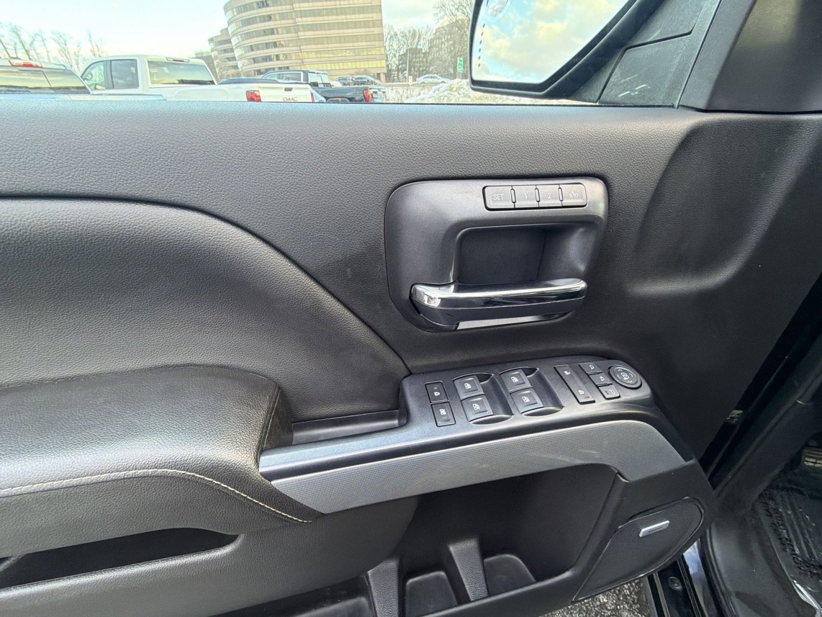 Used 2018 Chevrolet Silverado 1500 LTZ image 15