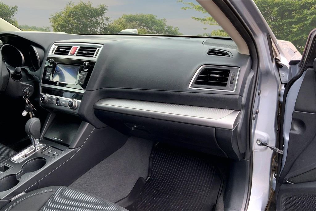Used 2018 Subaru Outback 2.5i AWD/4WD image 25