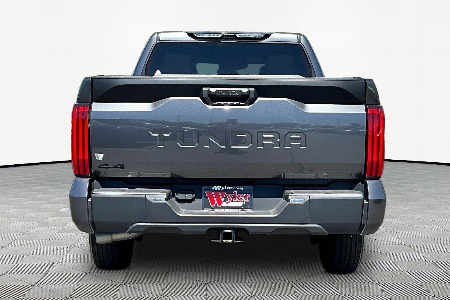 Used 2025 Toyota Tundra SR w/ SR Tow Package AWD/4WD image 5