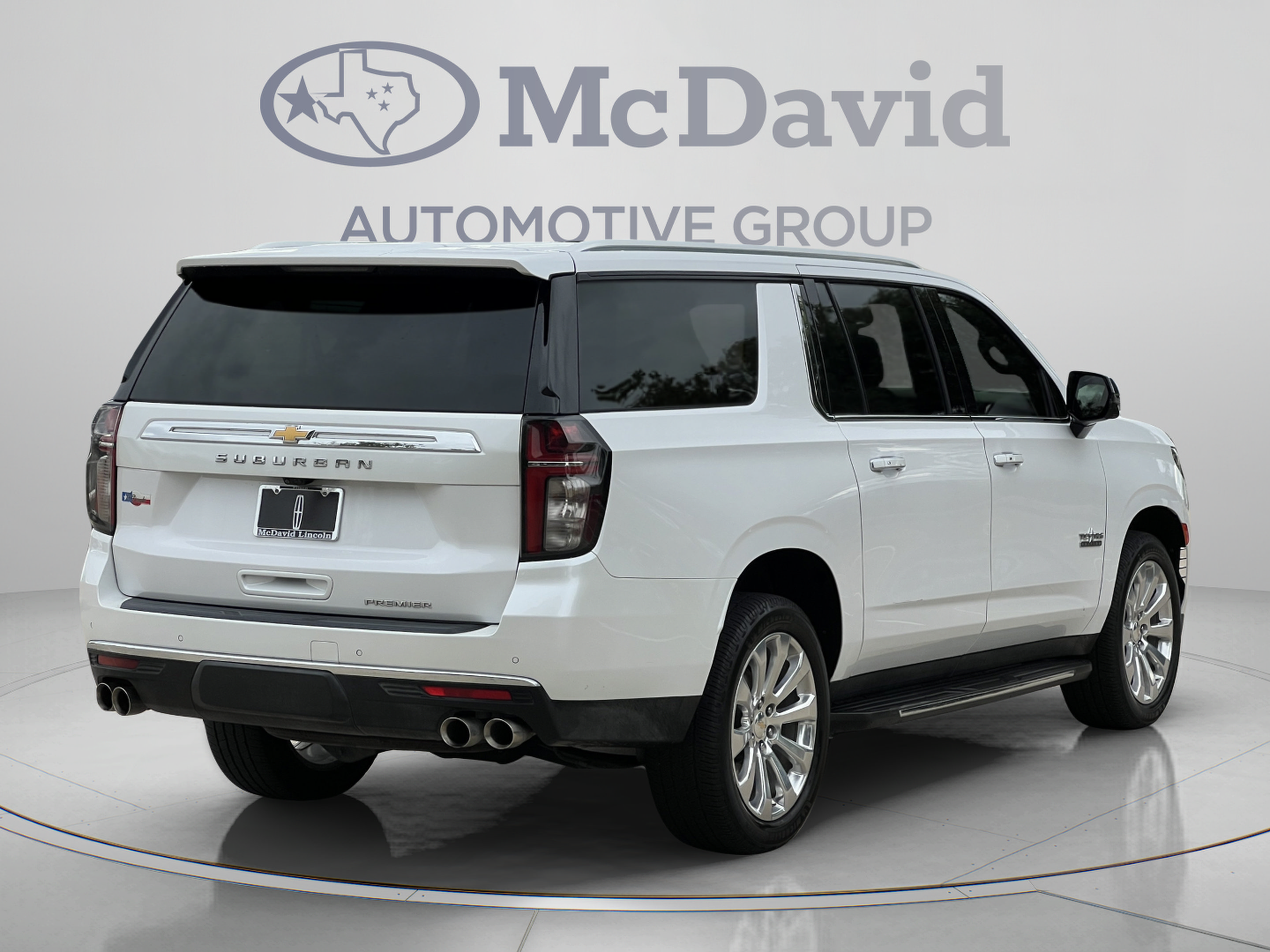 Used 2023 Chevrolet Suburban Premier w/ Premium Package RWD image 7