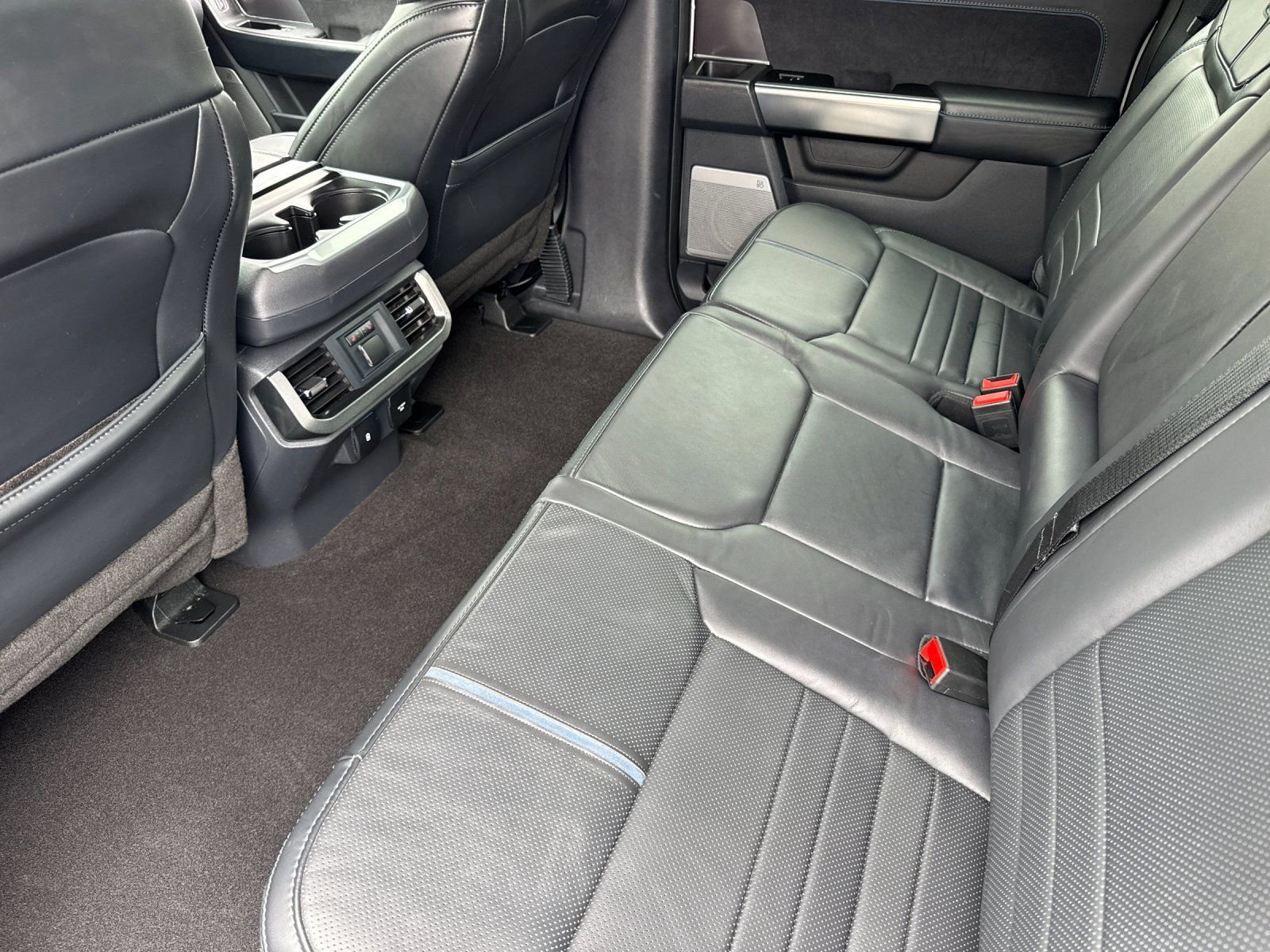 Used 2024 Ford F150 Platinum image 14