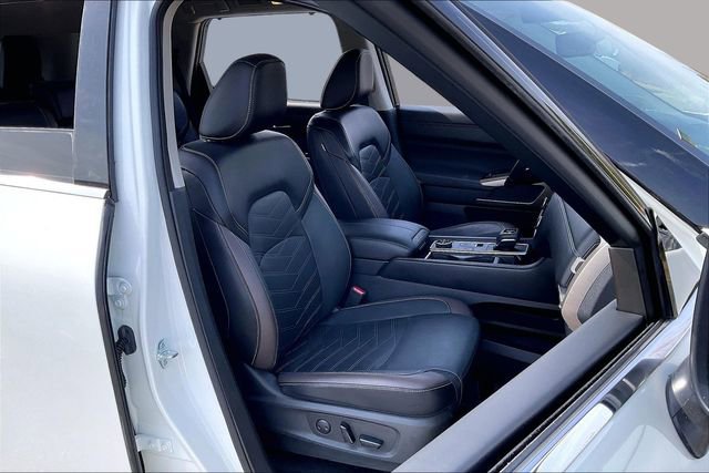 Used 2024 Nissan Pathfinder Platinum w/ Cargo Package image 21