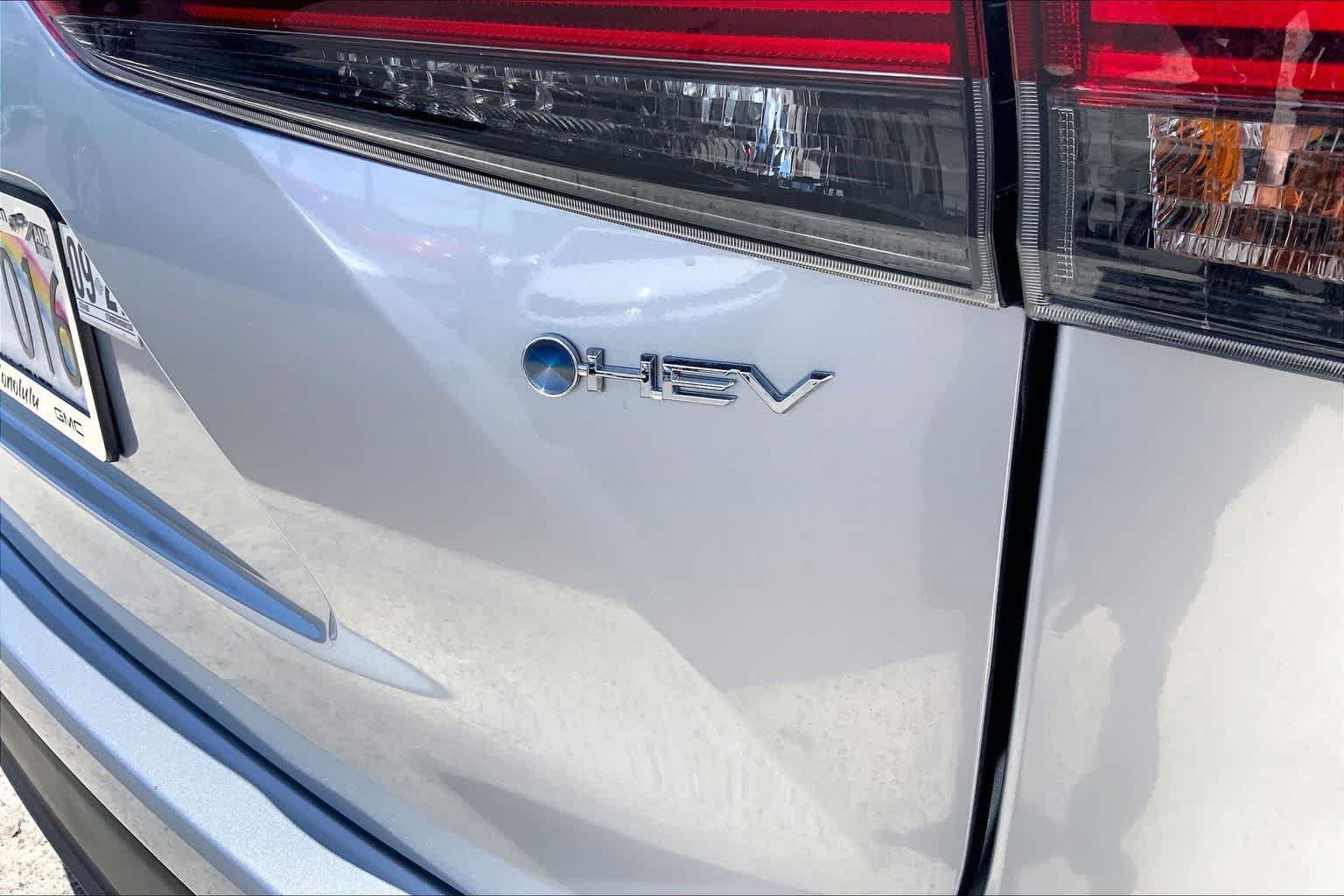 Used 2025 Toyota Highlander XLE AWD/4WD image 7
