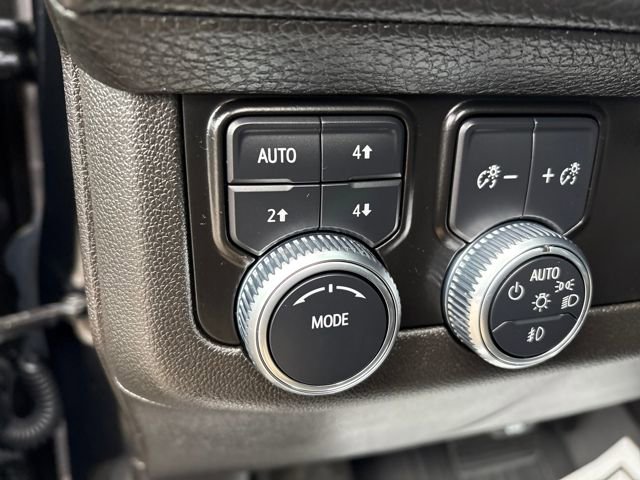 Used 2021 GMC Yukon Denali image 16