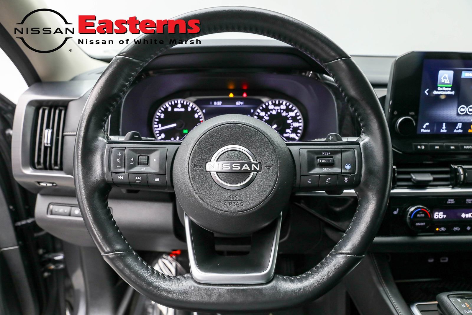 Used 2023 Nissan Pathfinder SL image 10