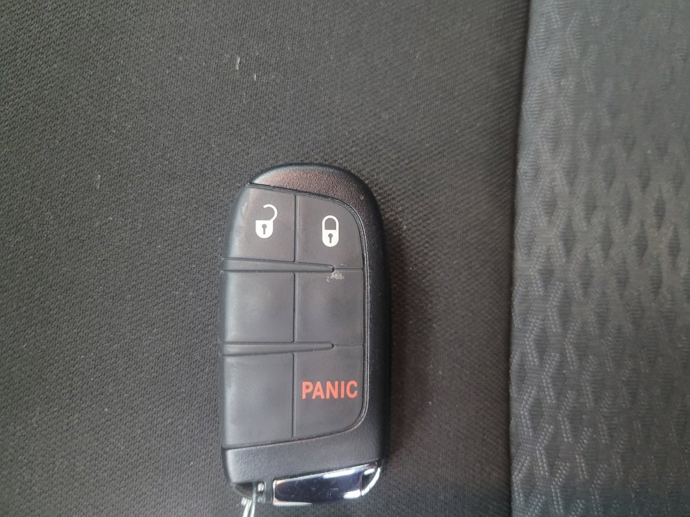 Used 2024 Jeep Compass Sport image 32