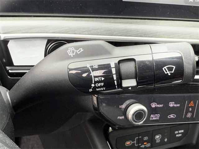 New 2025 Kia K5 EX image 11