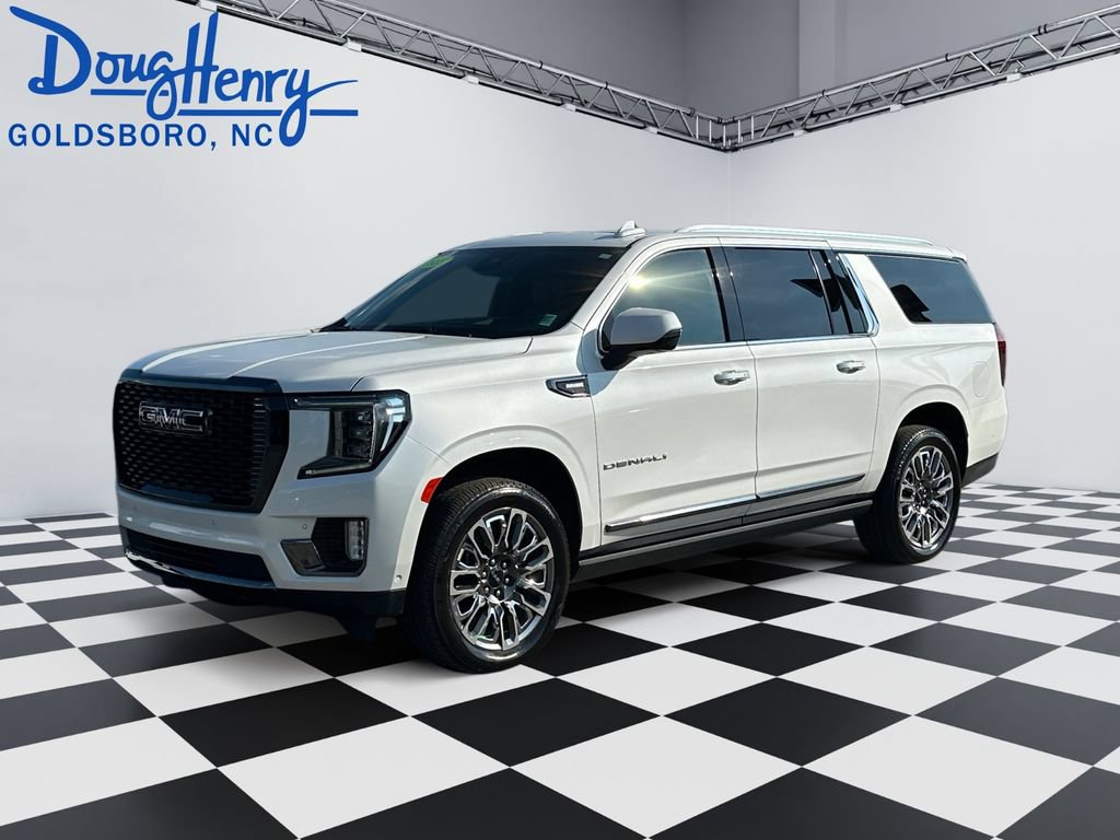 Used 2023 GMC Yukon XL Denali Ultimate AWD/4WD image 1
