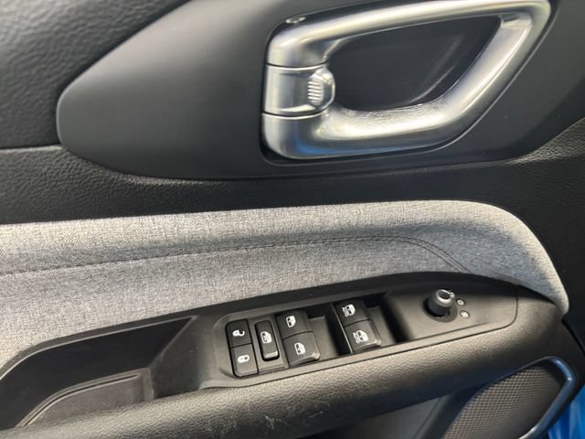 Used 2023 Jeep Compass Latitude AWD/4WD image 25