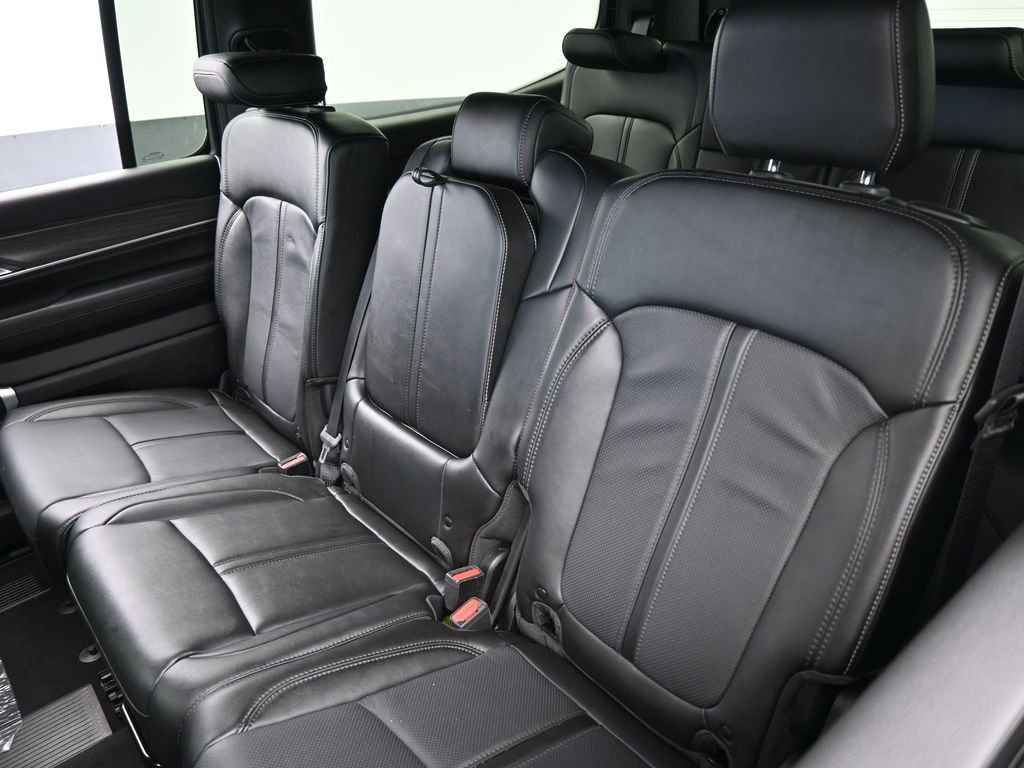 Used 2024 Jeep Wagoneer Series II image 40