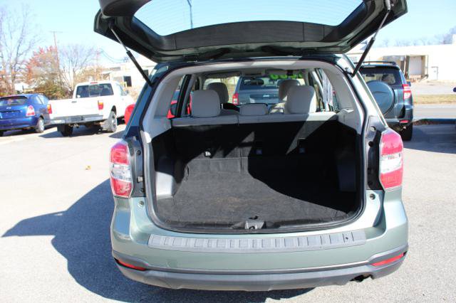 Used 2016 Subaru Forester 2.5i image 9