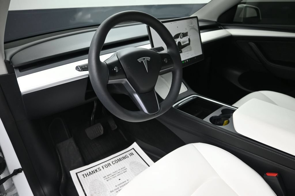 Used 2023 Tesla Model Y Long Range AWD/4WD image 12