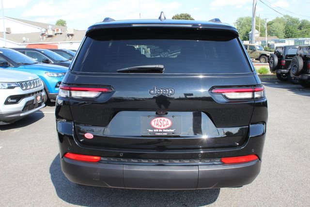 Used 2024 Jeep Grand Cherokee L Altitude AWD/4WD image 26