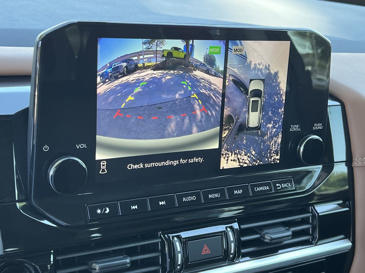 Certified 2025 Nissan Pathfinder Platinum w/ Cargo Package image 17