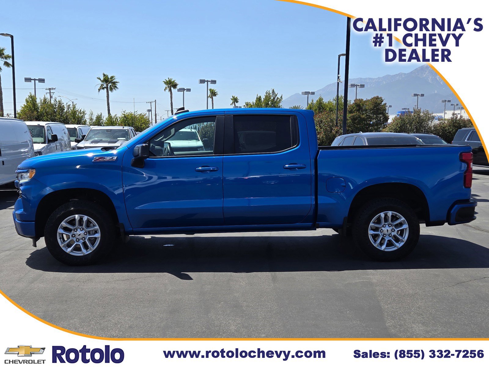 Used 2023 Chevrolet Silverado 1500 RST w/ Z71 Off-Road Package AWD/4WD image 4