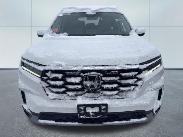 Used 2023 Honda Pilot Touring image 6