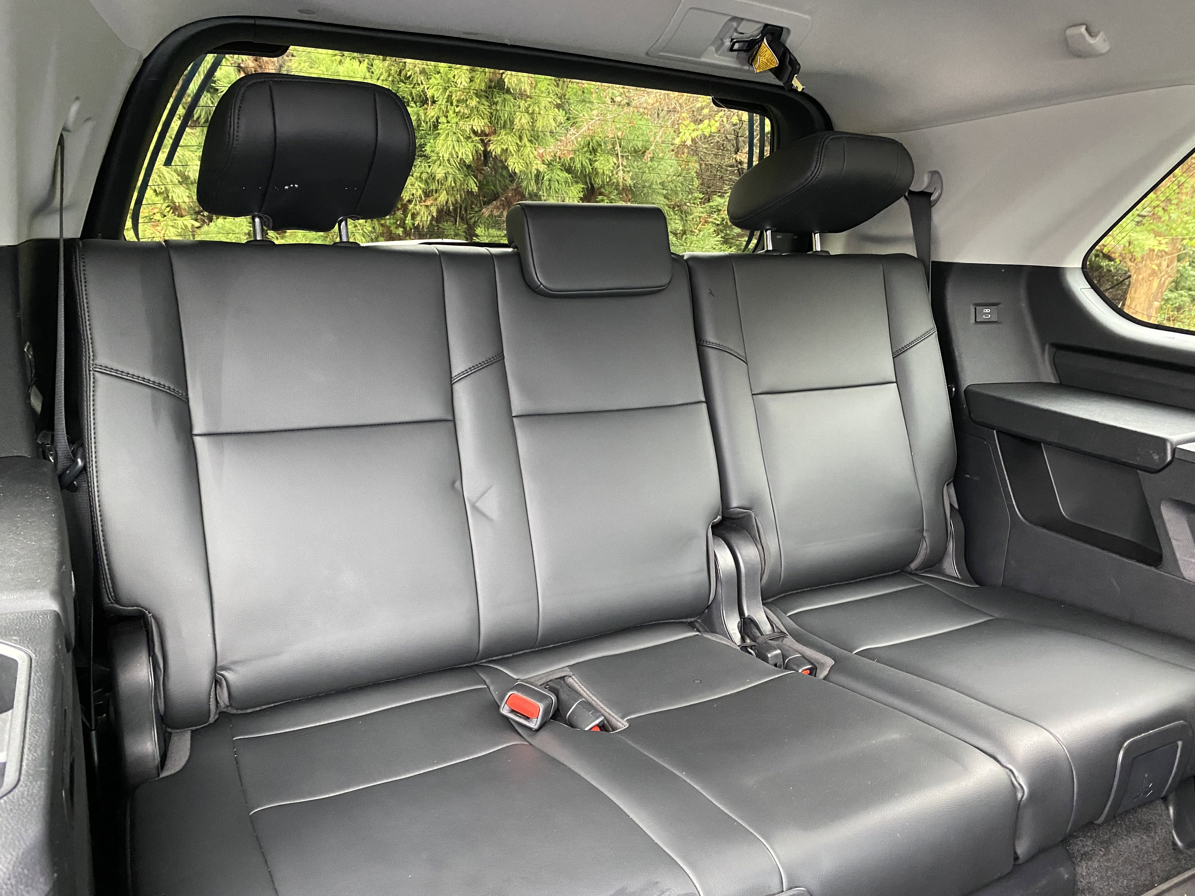 Used 2024 Toyota Sequoia SR5 w/ SR5 Premium Package AWD/4WD image 38