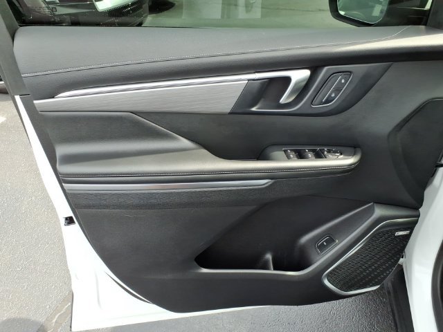 Used 2025 Buick Enclave Preferred FWD image 28