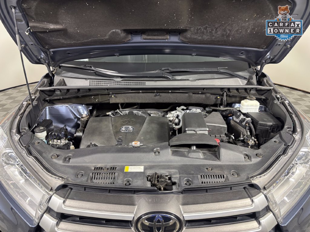 Used 2019 Toyota Highlander XLE AWD/4WD image 25