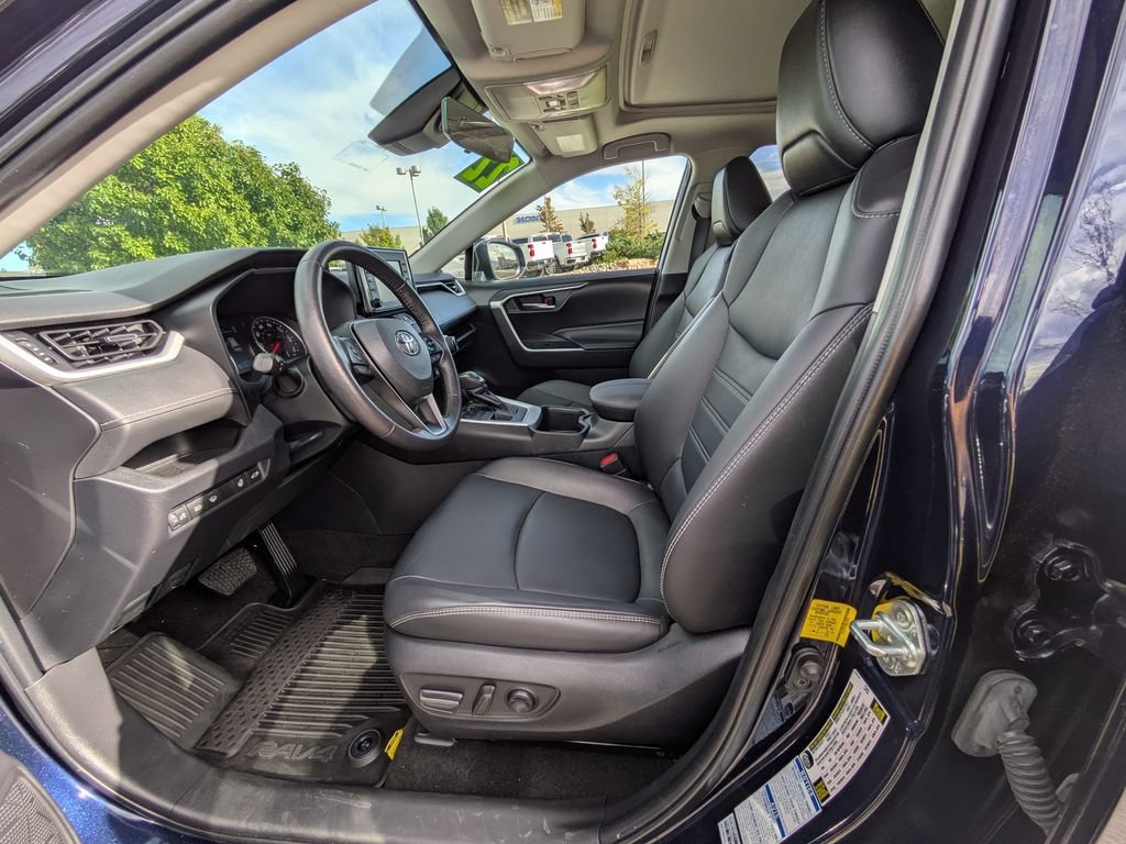 Used 2022 Toyota RAV4 XLE Premium AWD/4WD image 13