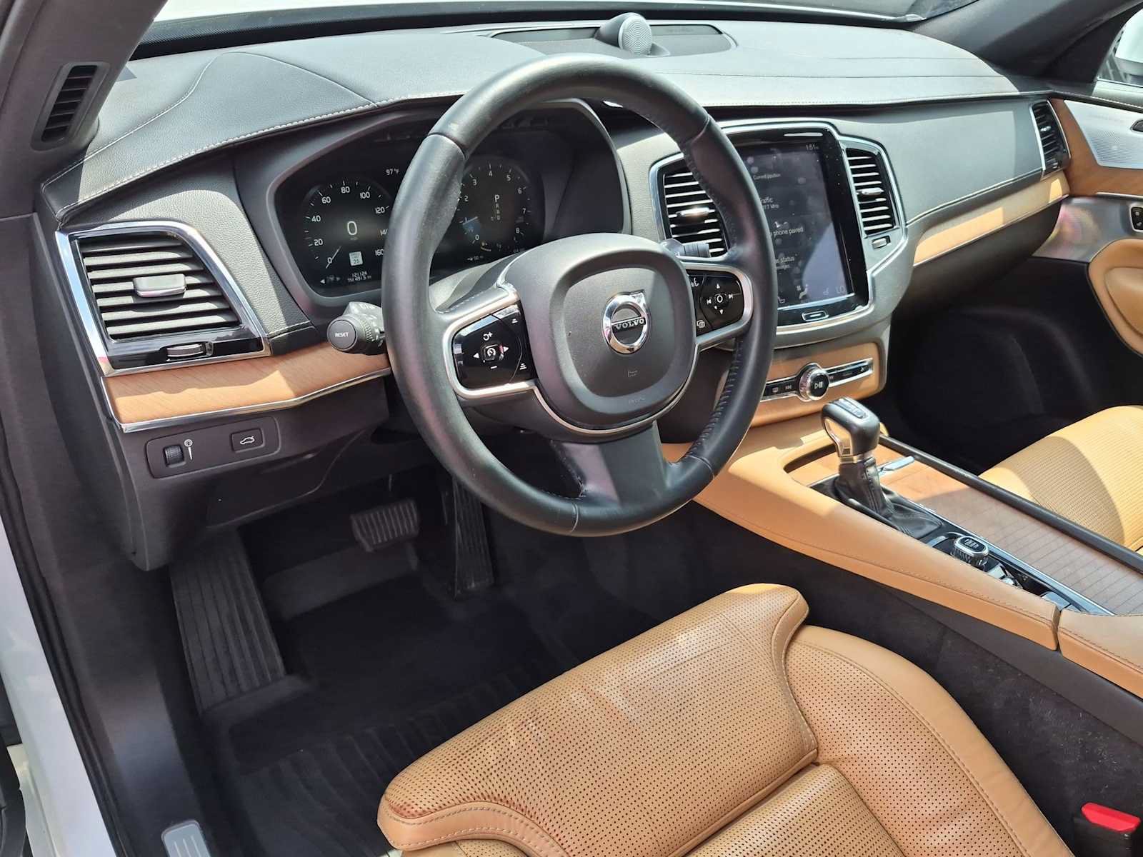 Used 2018 Volvo XC90 T6 Inscription w/ Convenience Package AWD/4WD image 10