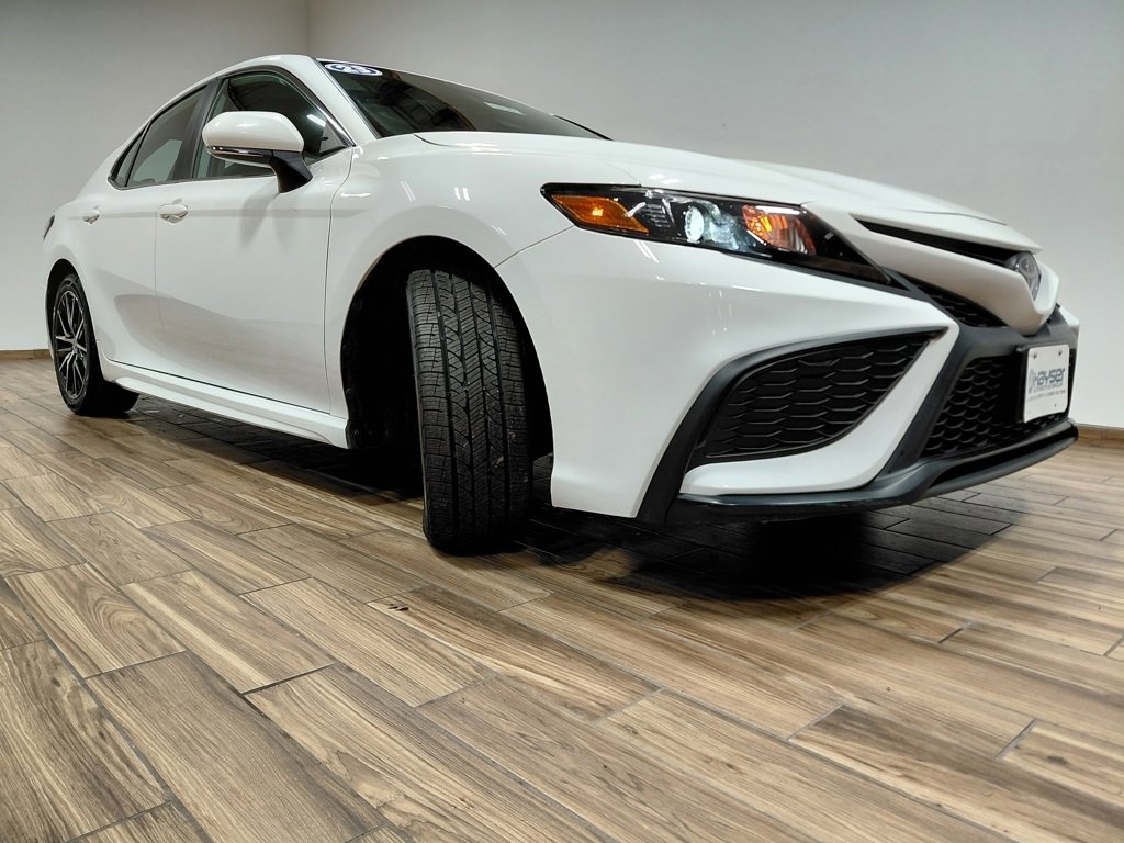 Used 2023 Toyota Camry SE image 13