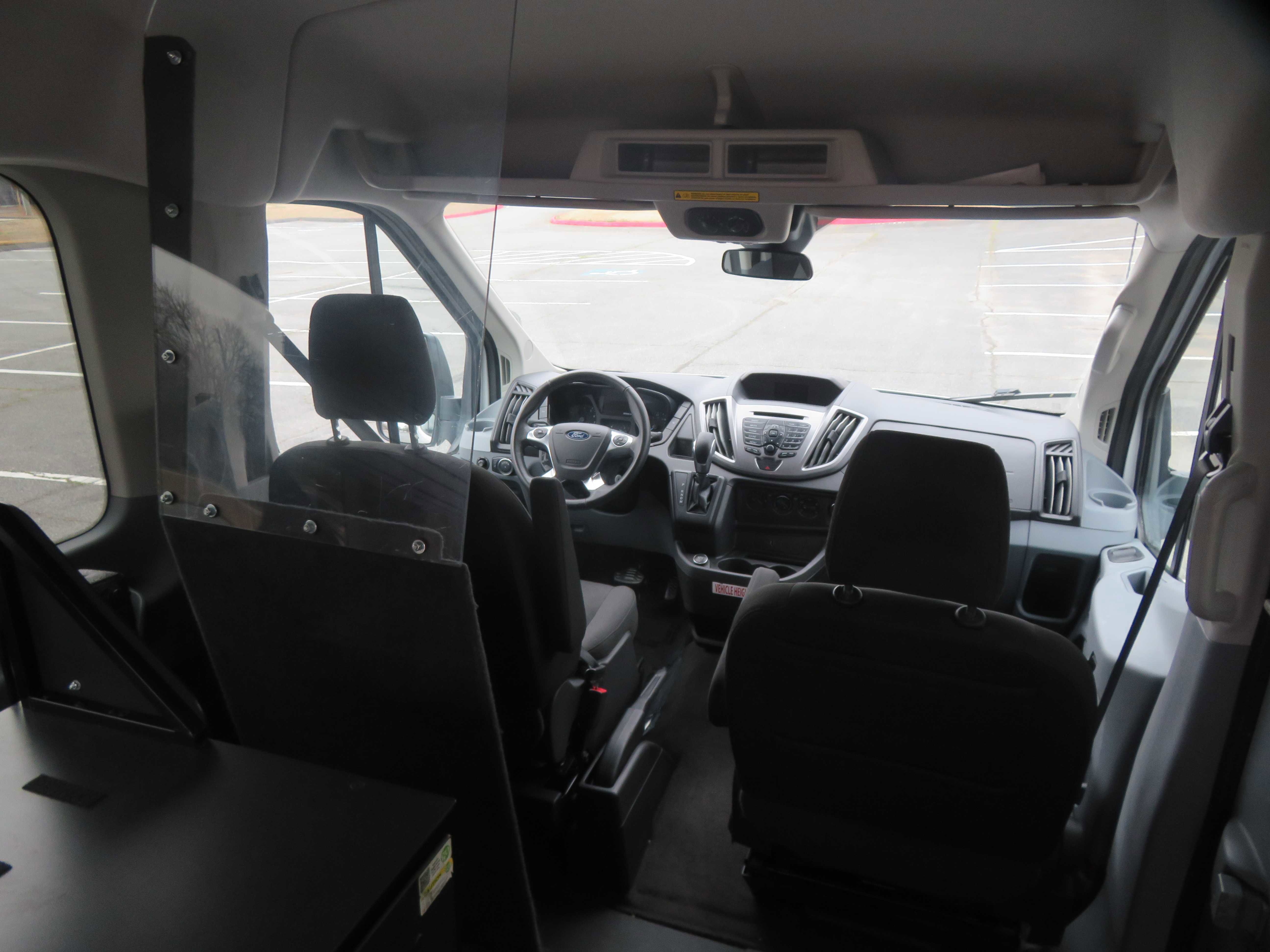 Used 2019 Ford Transit 150 XLT image 31