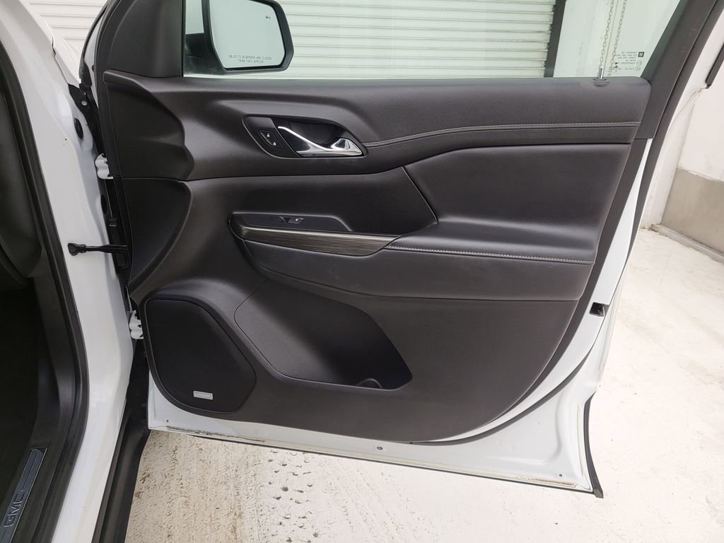 Certified 2023 GMC Acadia SLT image 38