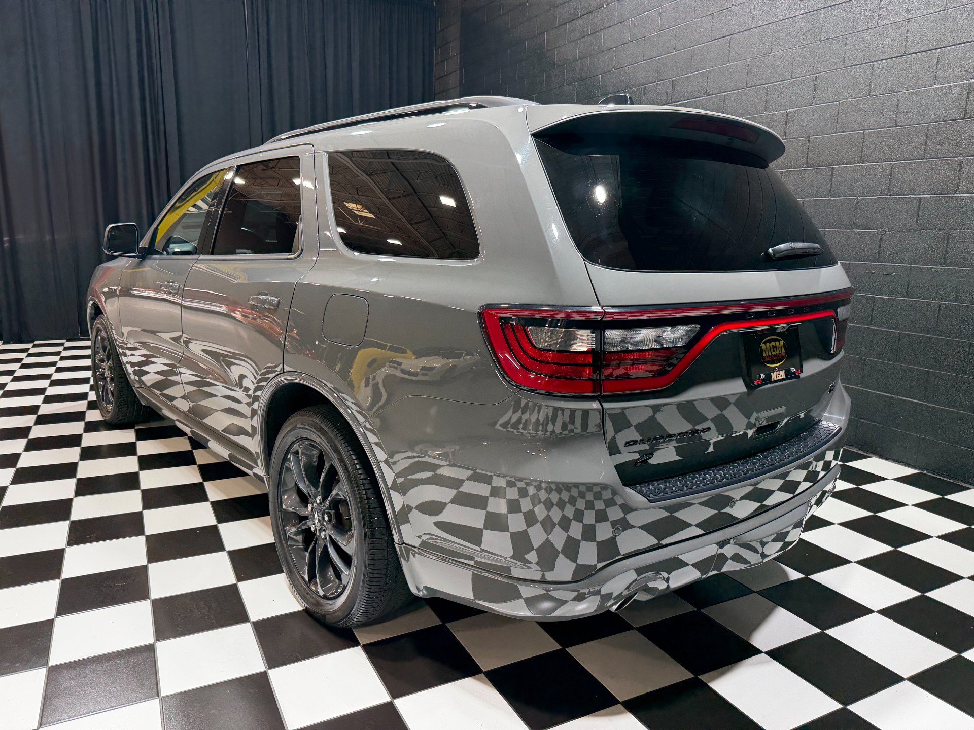 Used 2023 Dodge Durango R/T w/ Blacktop Package AWD/4WD image 24