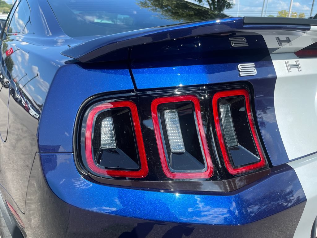 Used 2010 Ford Mustang Shelby GT500 RWD image 39