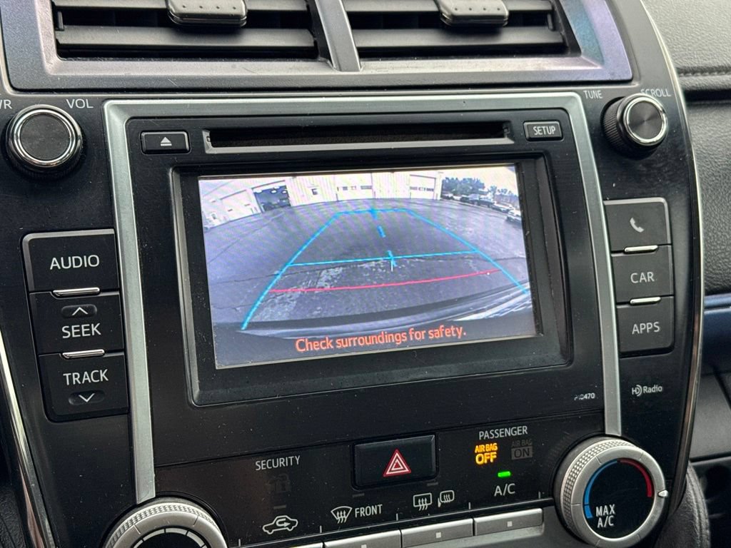 Used 2014 Toyota Camry SE w/ Moonroof Package FWD image 21