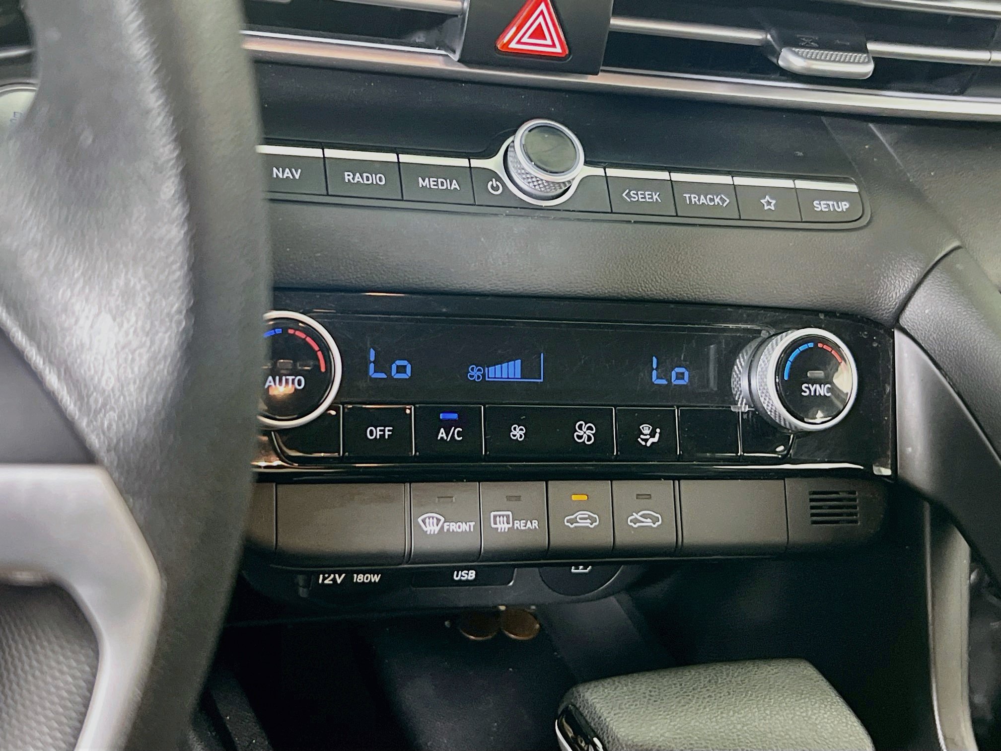 Used 2024 Hyundai Elantra SEL FWD image 16