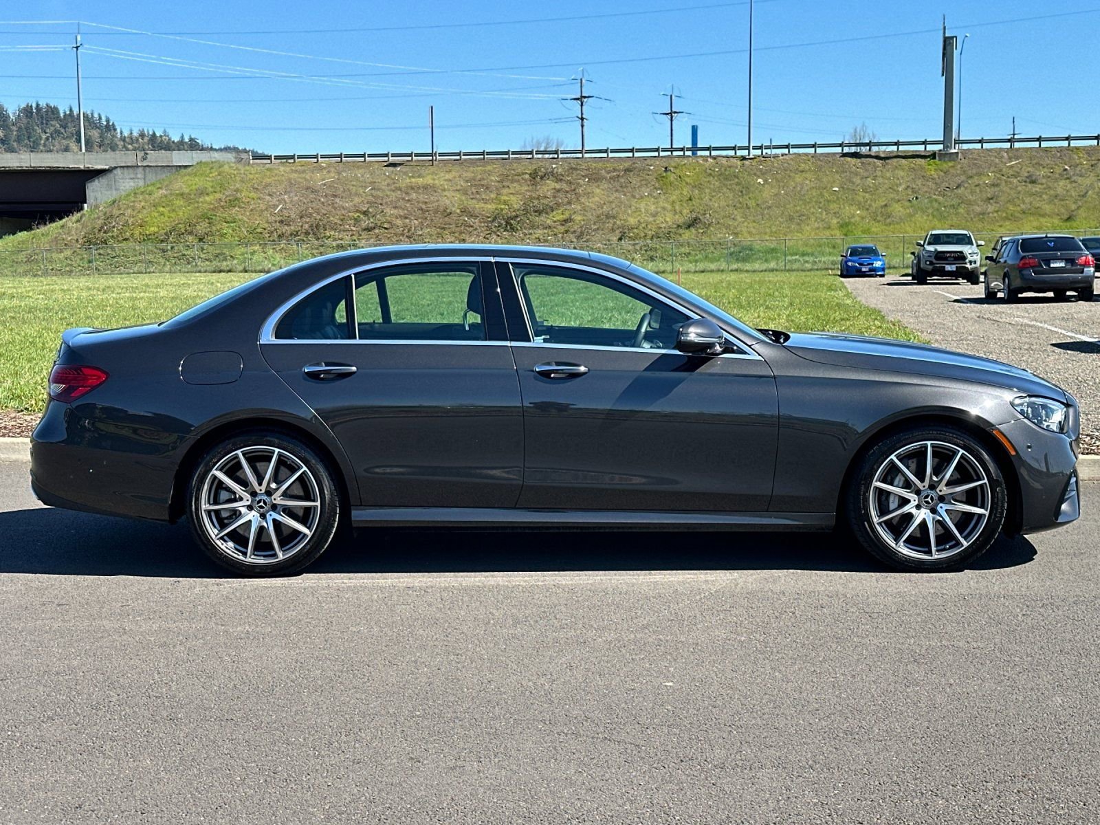 Used 2023 Mercedes-Benz E 450 4MATIC Sedan image 2